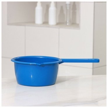 Ковш пластмасовый со сливом 1,6л